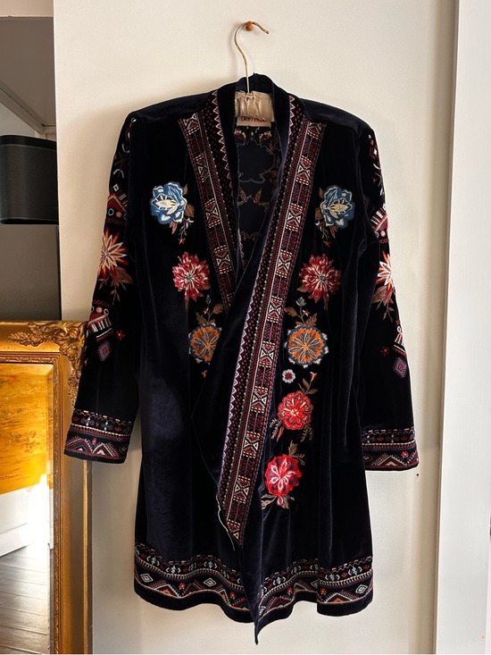 DRIFTWOOD Jackets & Blazers - Driftwood Embroidered Velvet Duster Jacket kimono Floral Embroidery